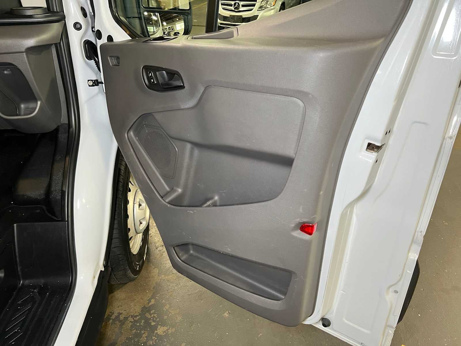 2023 Ford Transit T-250 130" Med Rf 9070 GVWR AWD