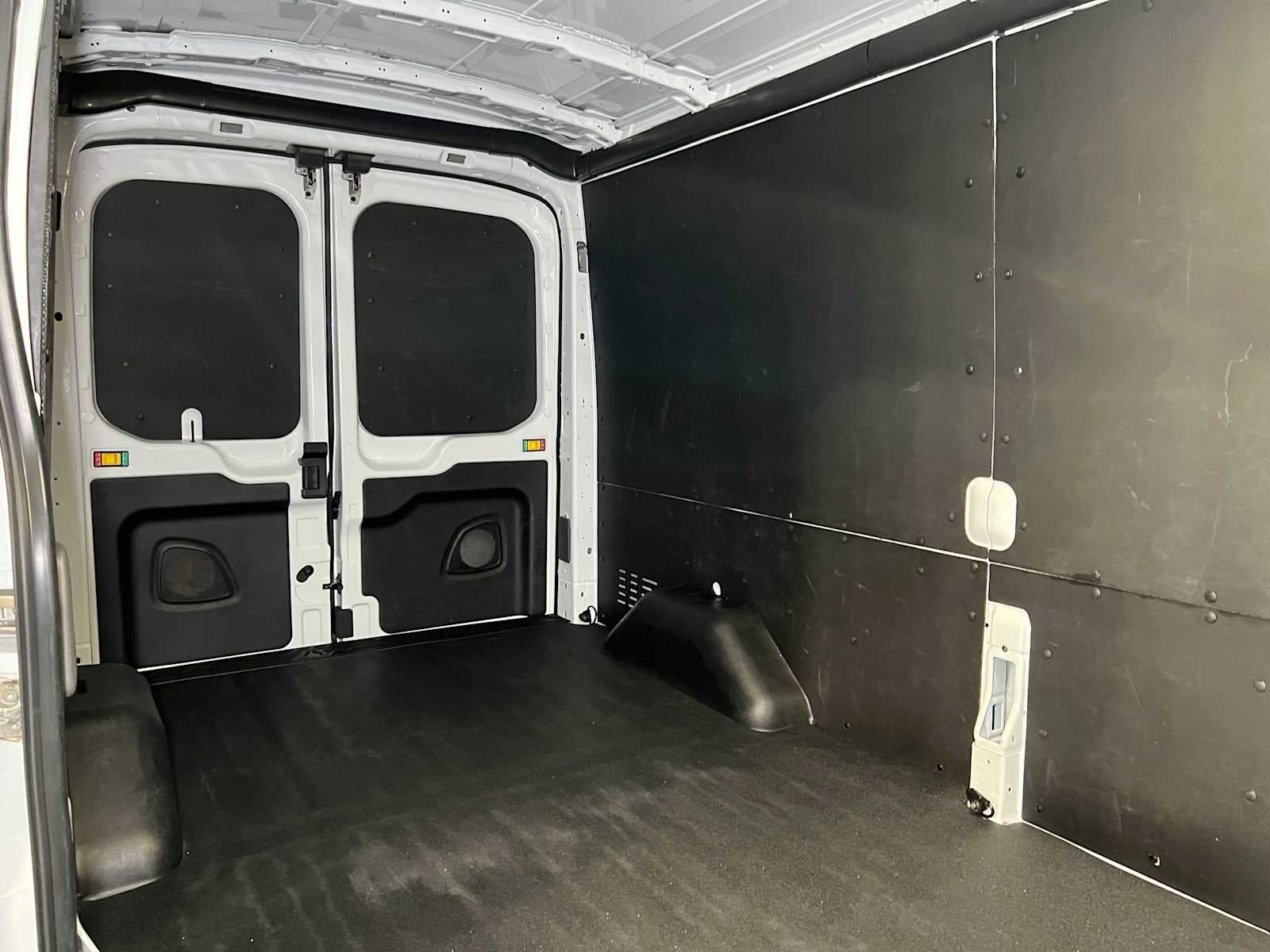 2023 Ford Transit T-250 130" Med Rf 9070 GVWR AWD