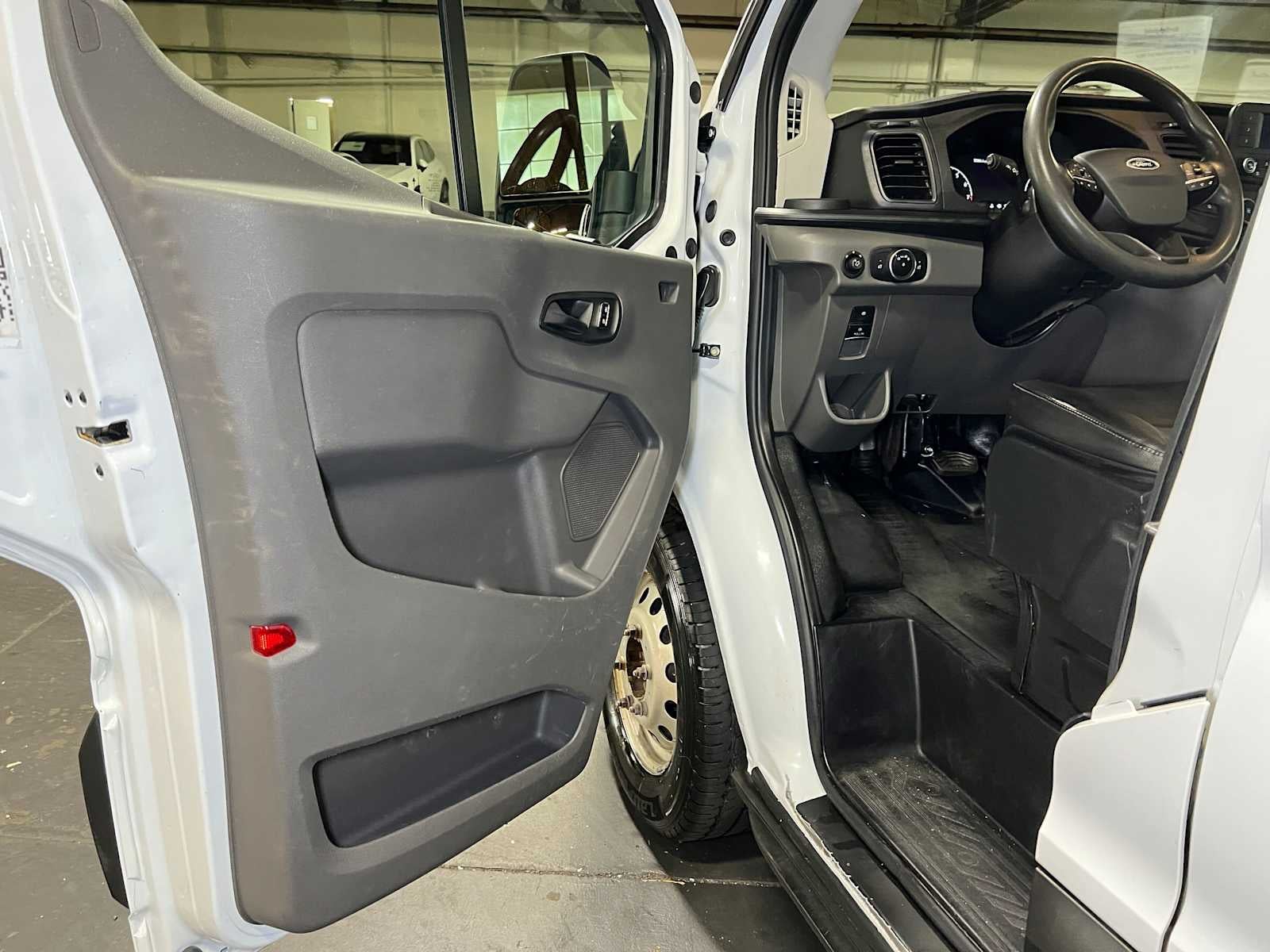 2023 Ford Transit T-250 130" Med Rf 9070 GVWR AWD