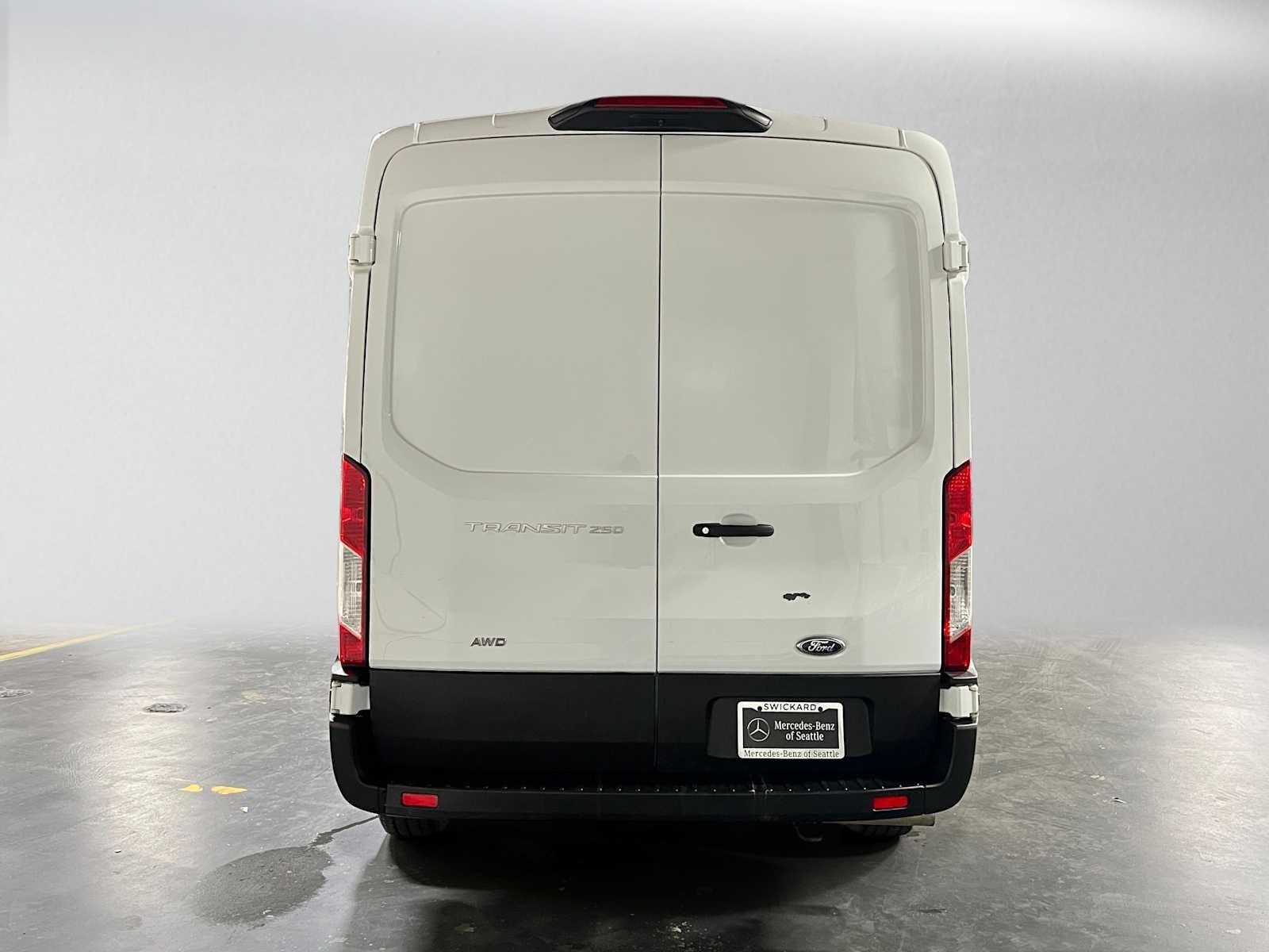 2023 Ford Transit T-250 130" Med Rf 9070 GVWR AWD