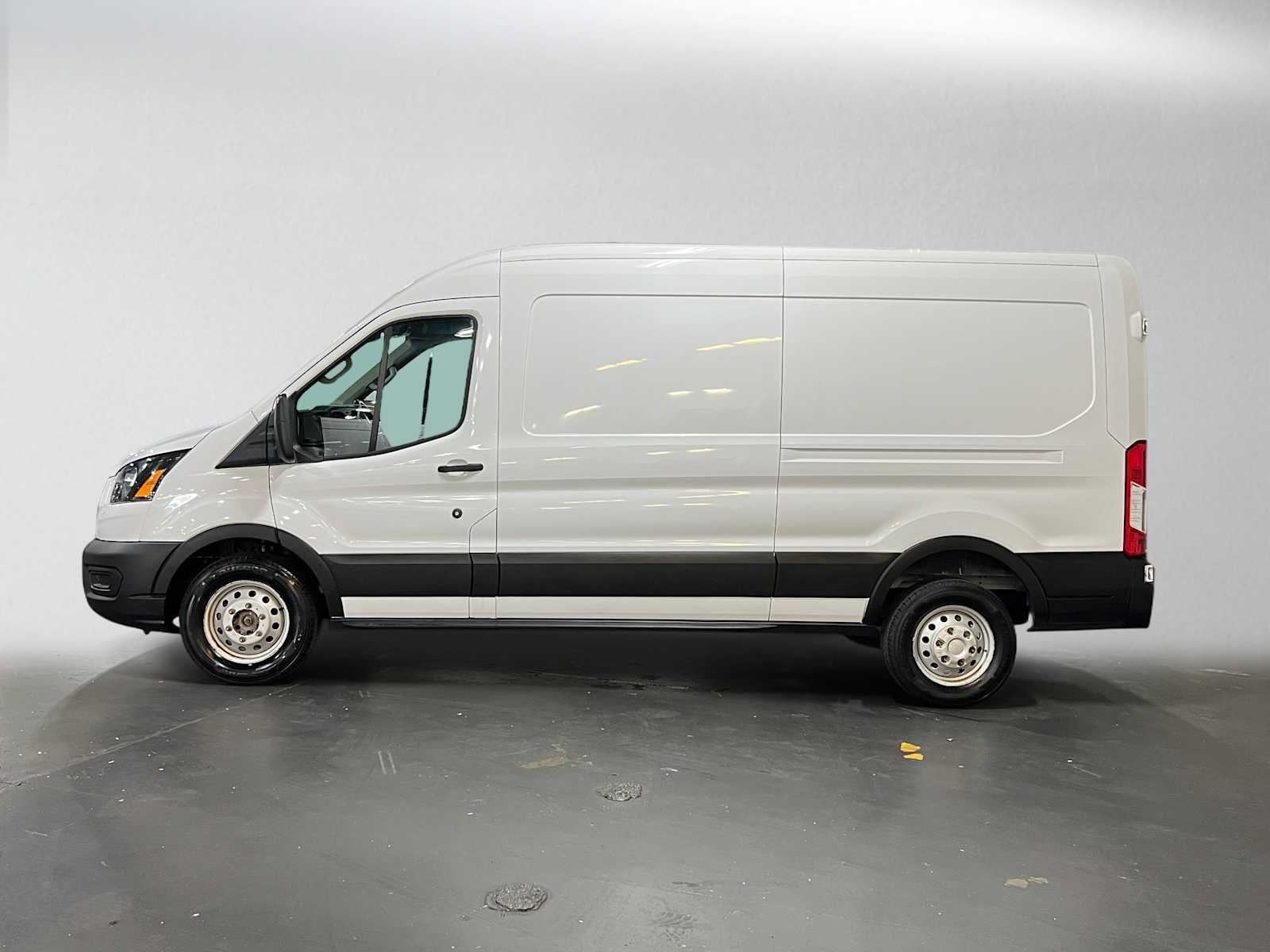 2023 Ford Transit T-250 130" Med Rf 9070 GVWR AWD