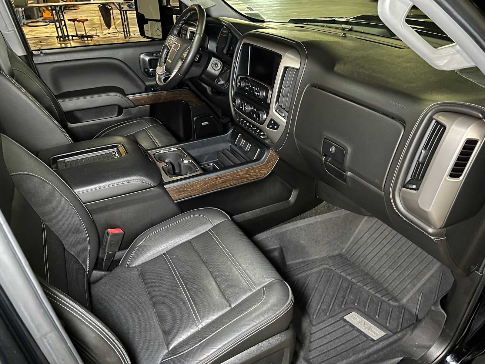 2017 GMC Sierra 2500HD Denali