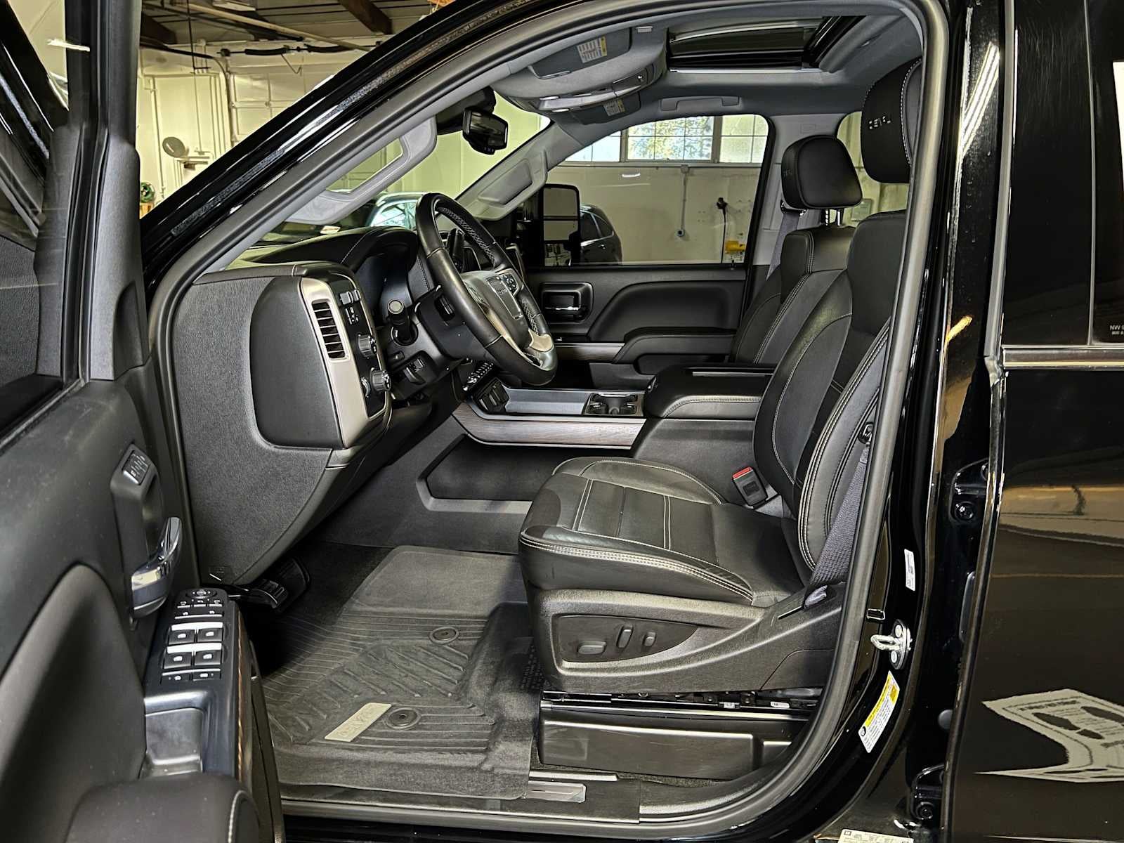 2017 GMC Sierra 2500HD Denali