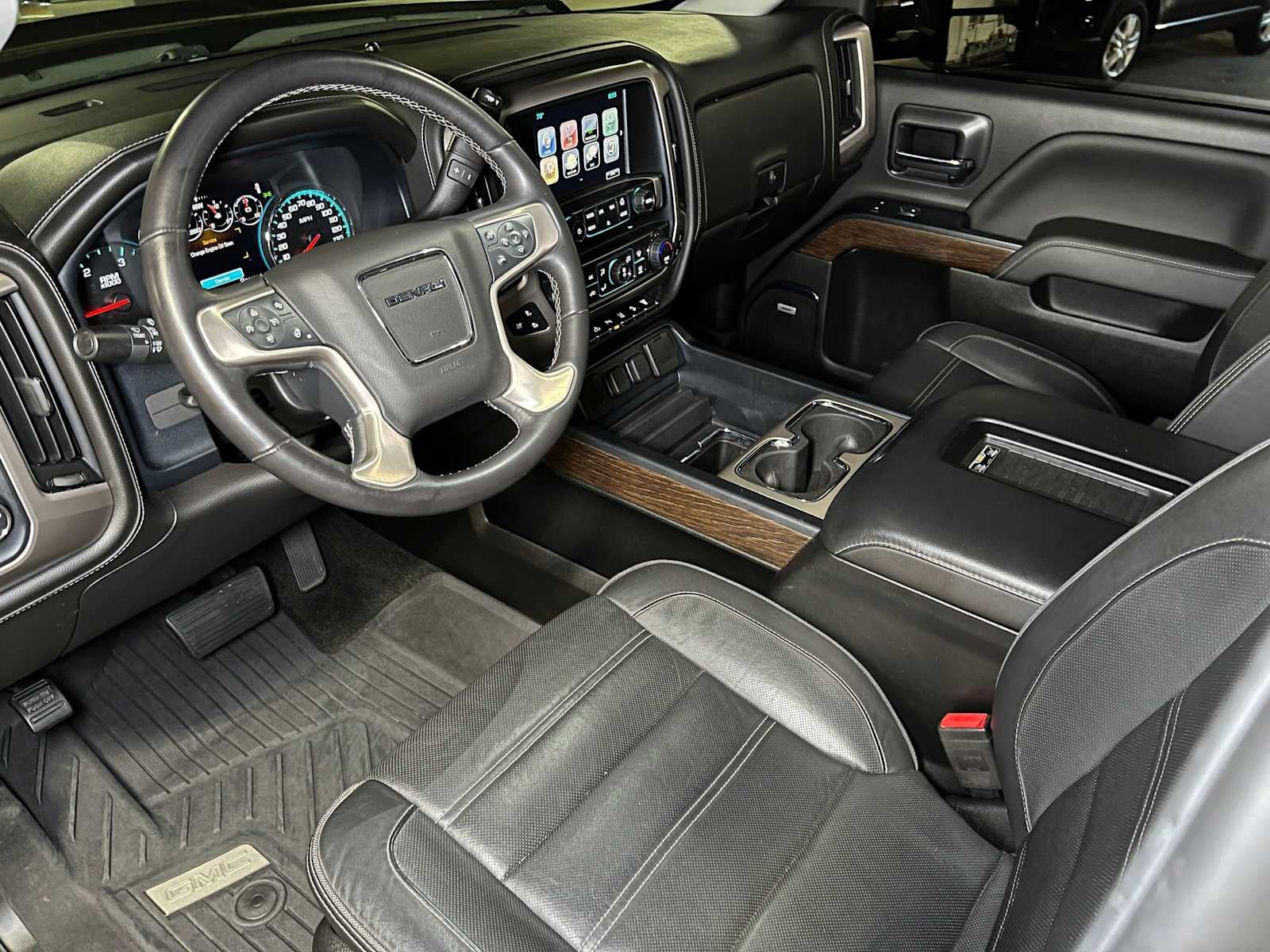 2017 GMC Sierra 2500HD Denali