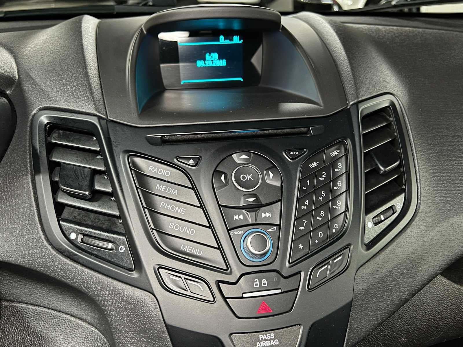 2016 Ford Fiesta SE