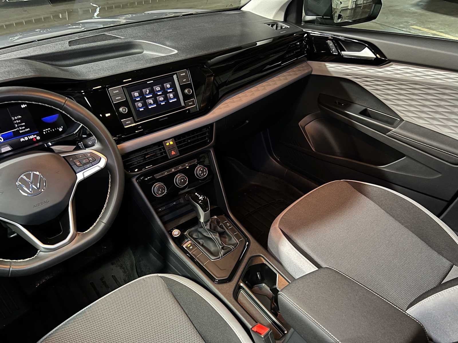 2024 Volkswagen Taos S