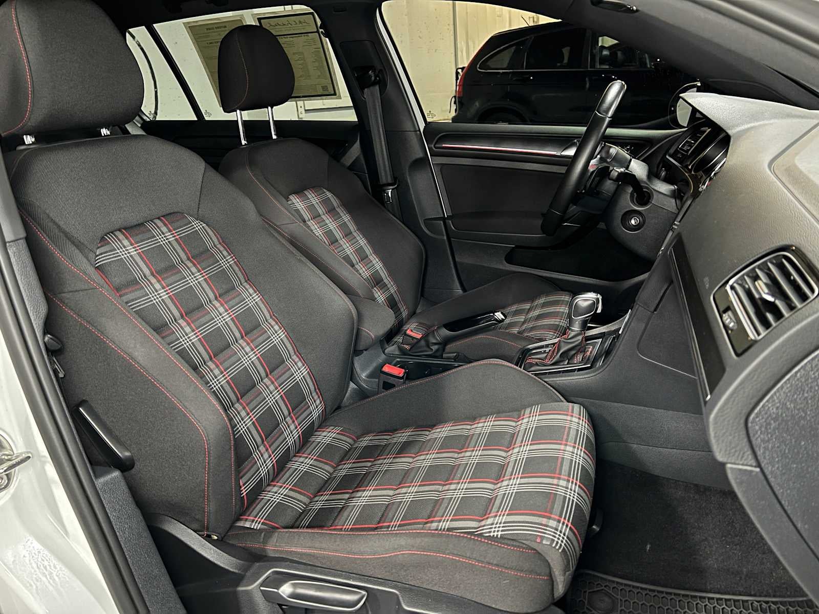 2019 Volkswagen Golf GTI S