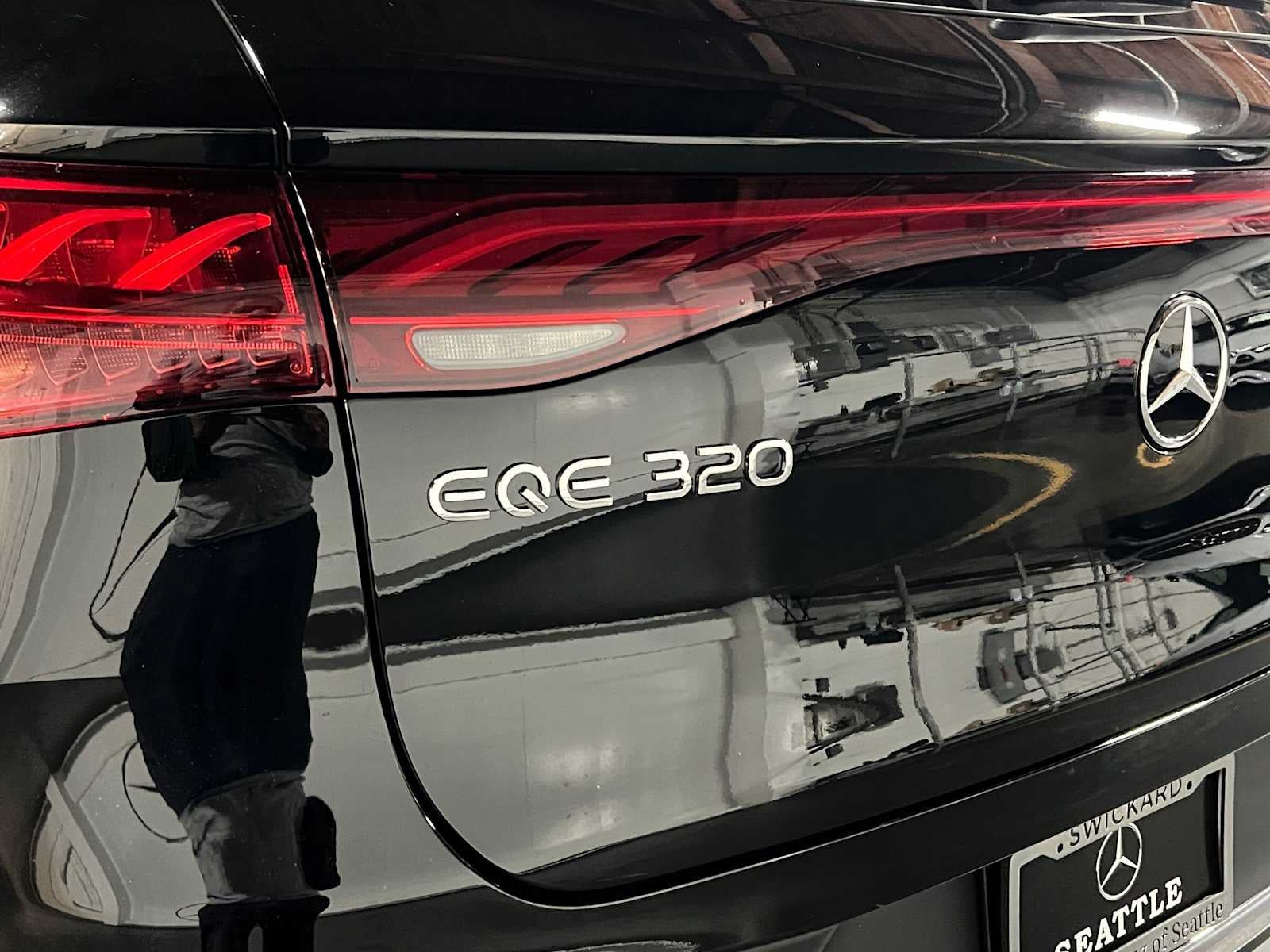 2027 Mercedes-Benz EQE 320 4MATIC® SUV