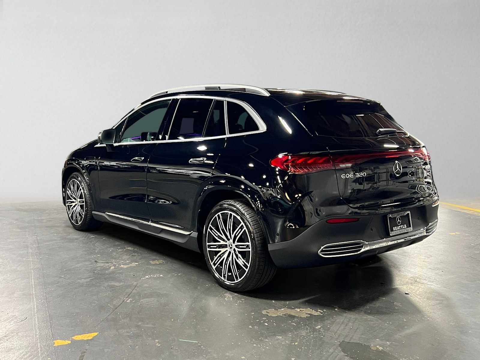 2027 Mercedes-Benz EQE 320 4MATIC® SUV