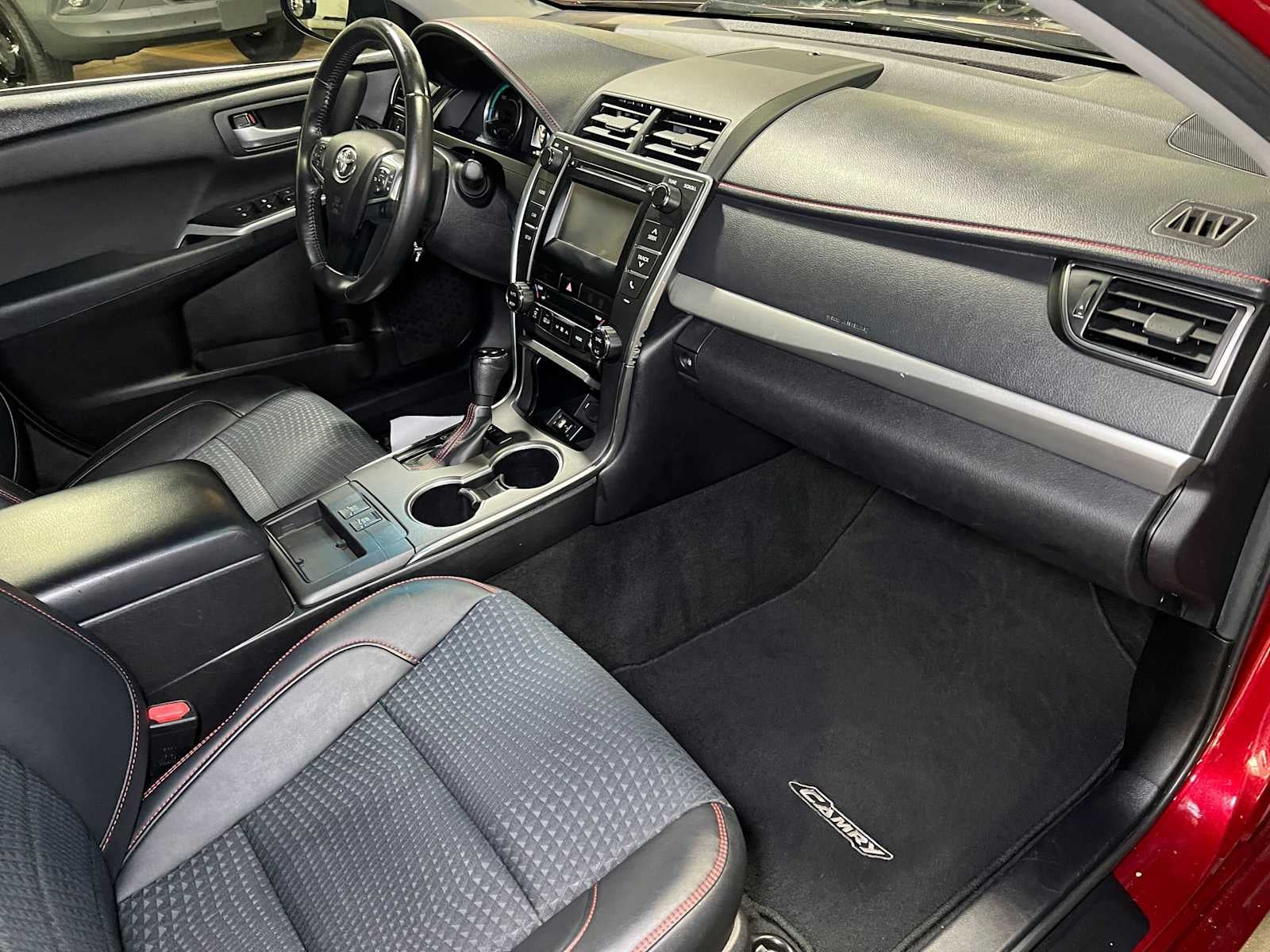 2015 Toyota Camry Hybrid SE