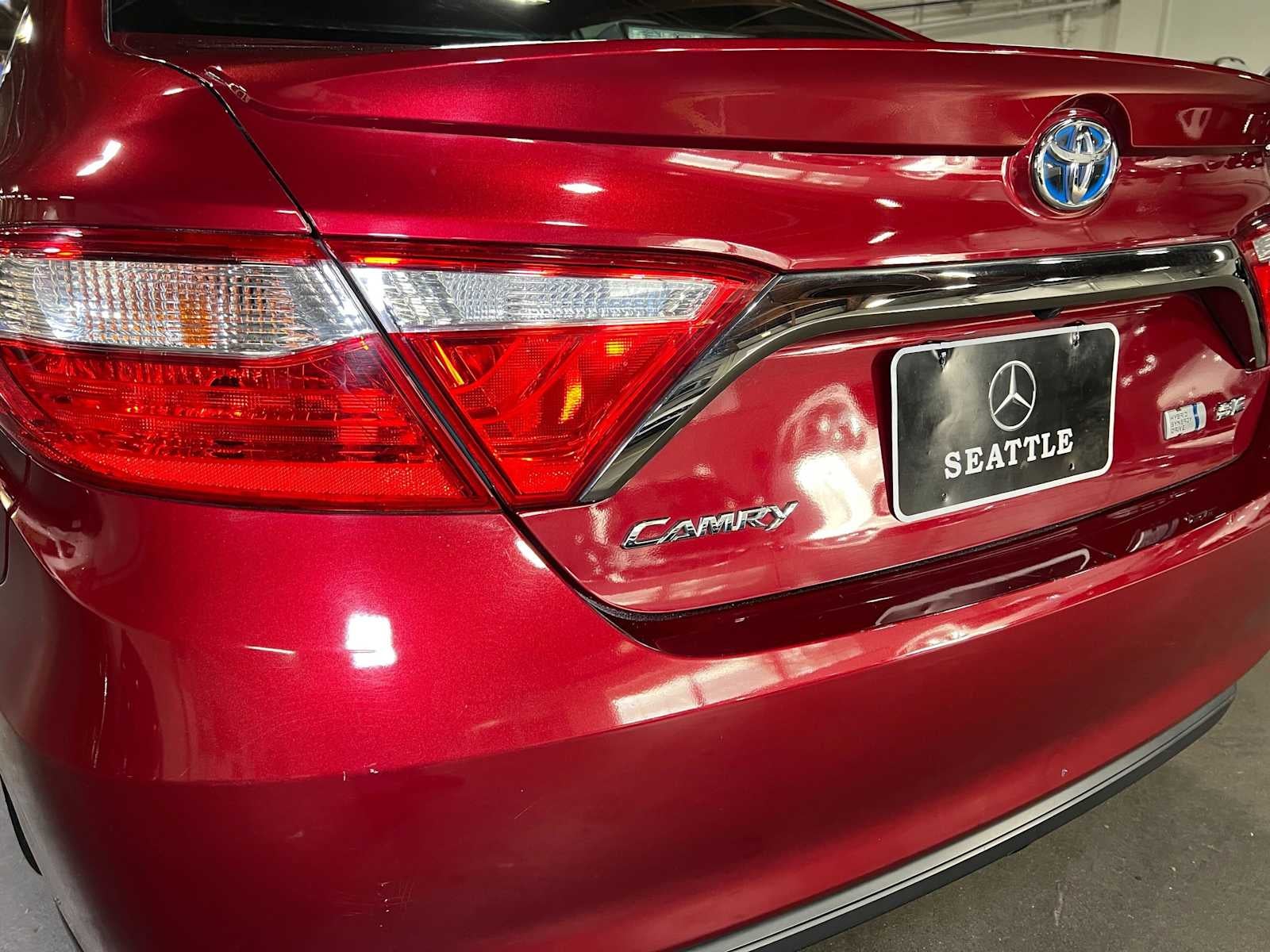 2015 Toyota Camry Hybrid SE