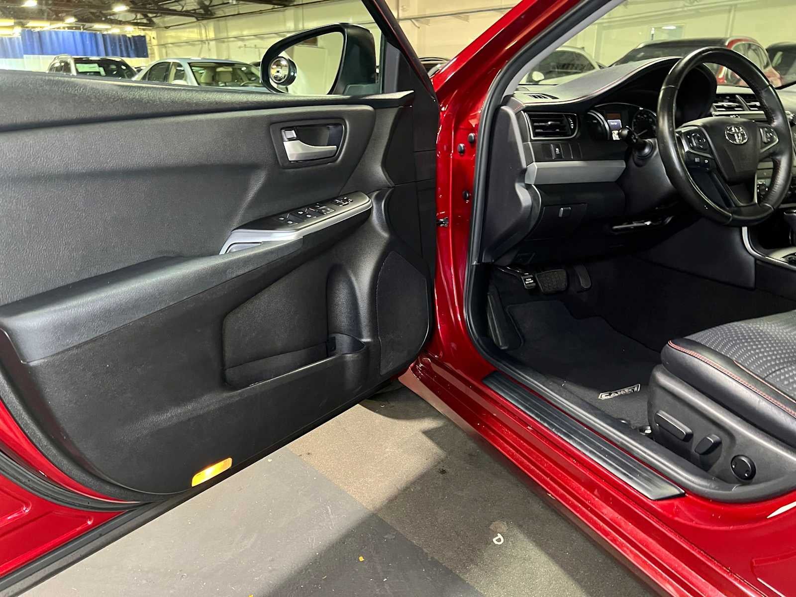 2015 Toyota Camry Hybrid SE