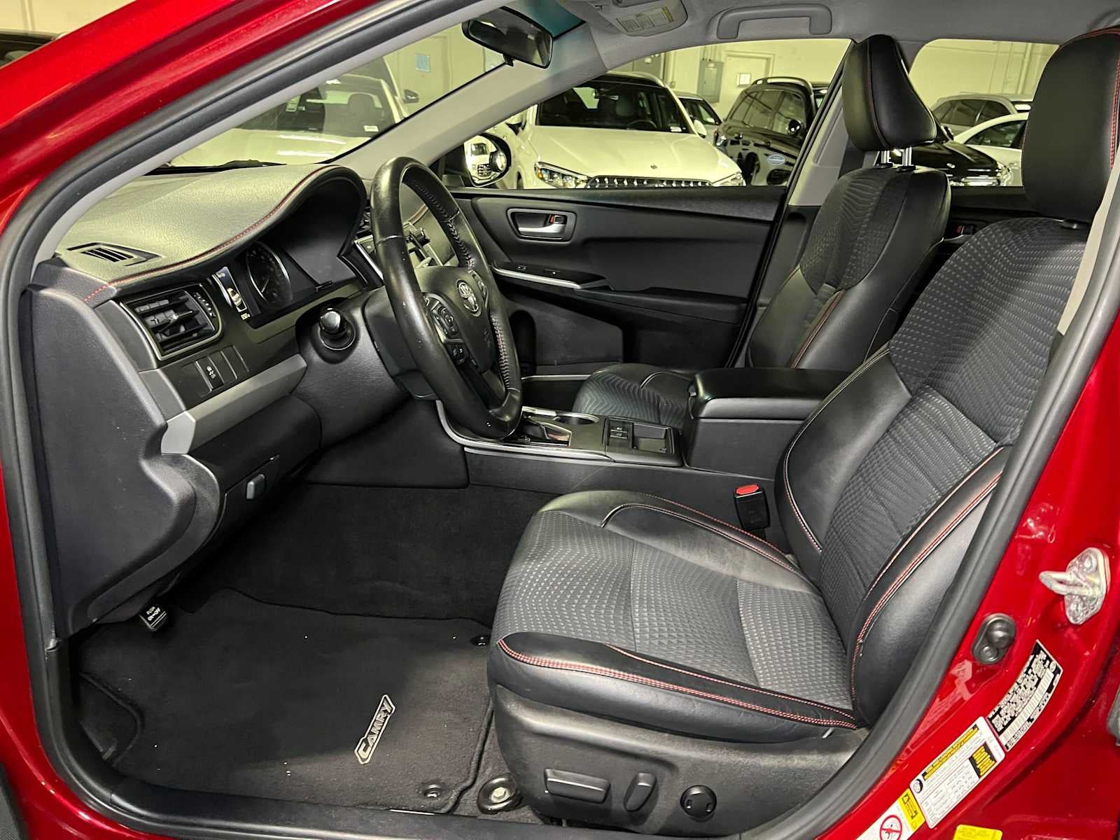 2015 Toyota Camry Hybrid SE