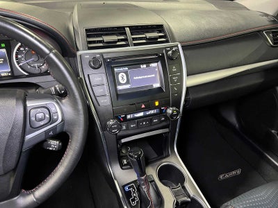 2015 Toyota Camry Hybrid SE