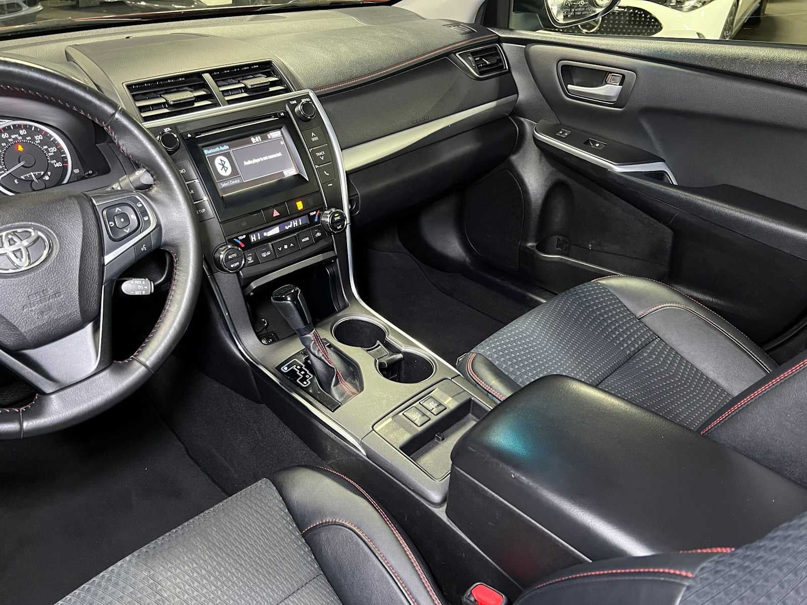 2015 Toyota Camry Hybrid SE