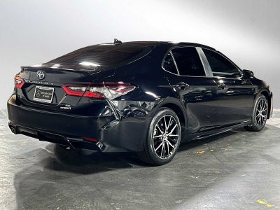 2024 Toyota Camry Hybrid SE