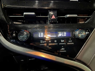 2024 Toyota Camry Hybrid SE