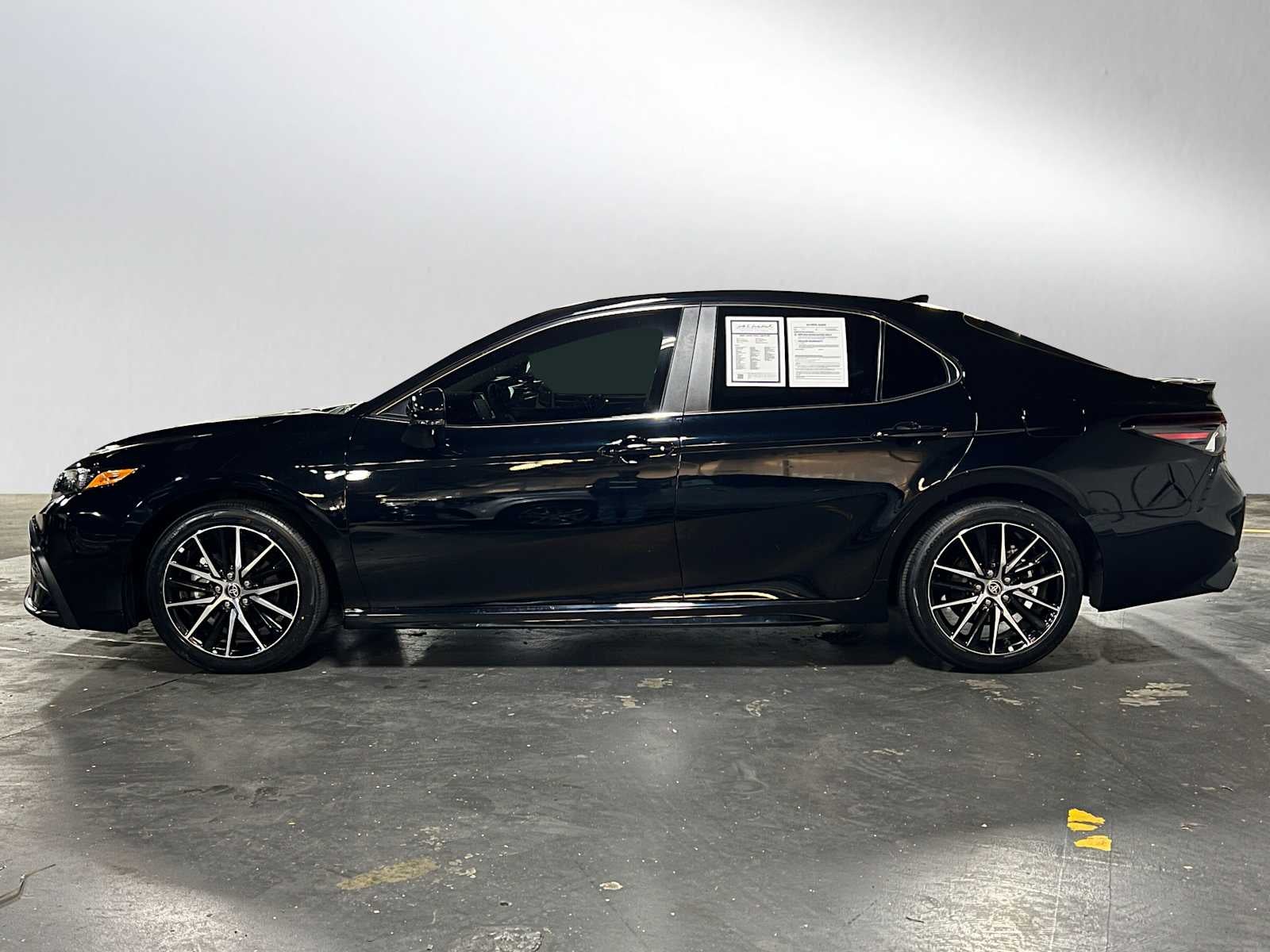 2024 Toyota Camry Hybrid SE