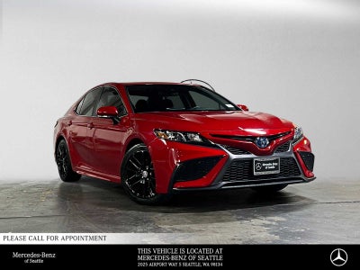 2022 Toyota Camry Hybrid SE