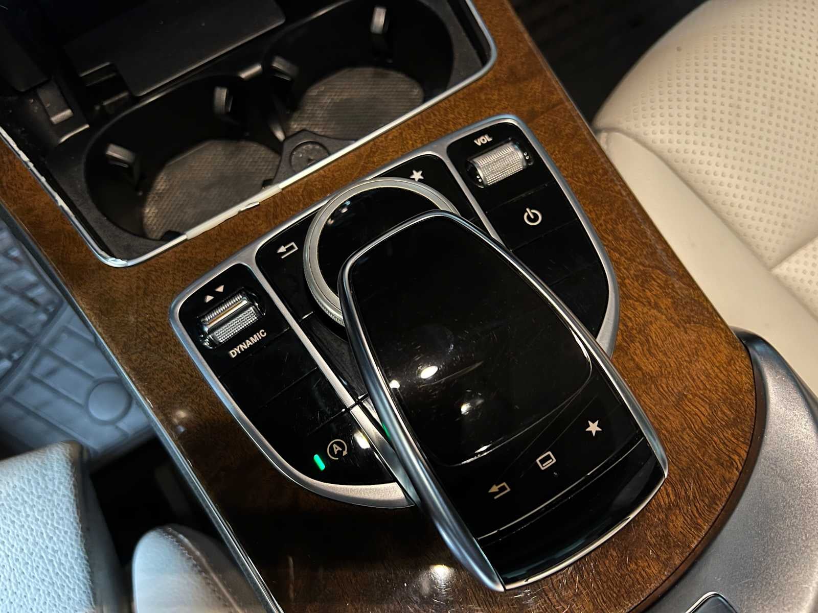 2016 Mercedes-Benz C 300 4dr Sdn 4MATIC®