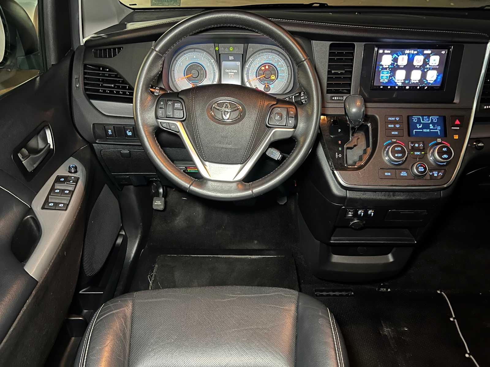 2015 Toyota Sienna SE