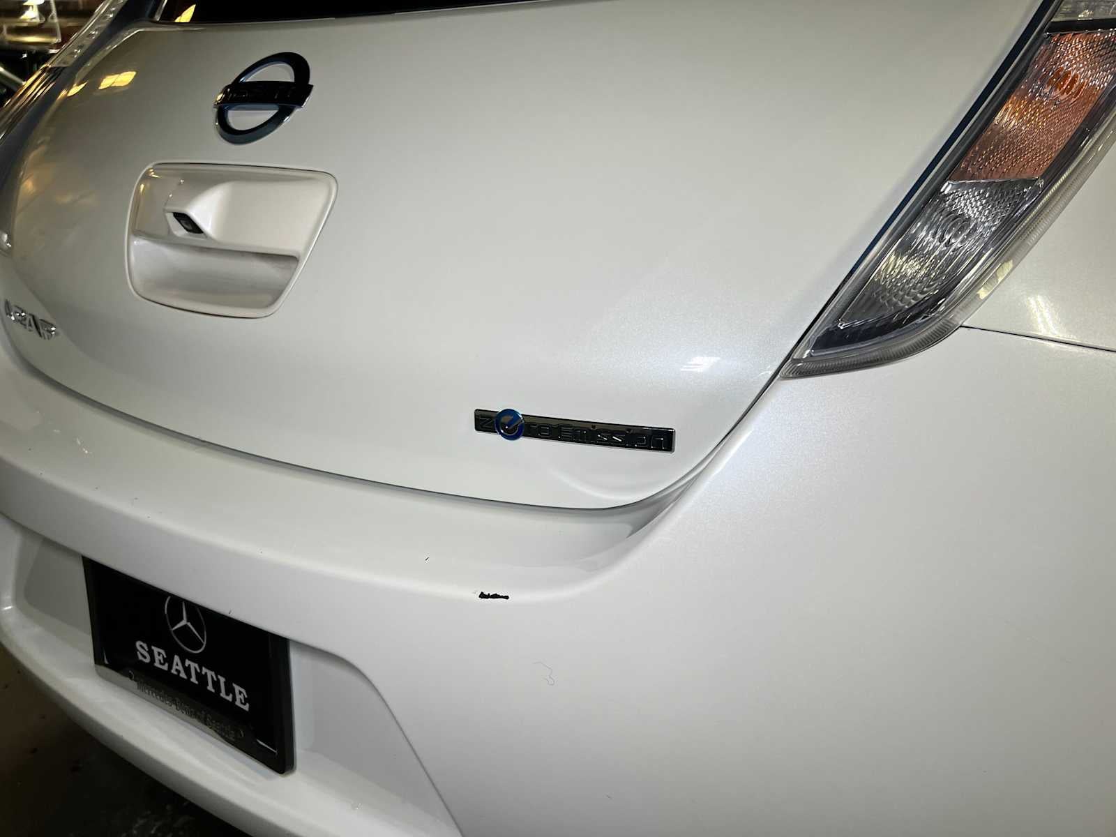 2011 Nissan LEAF SL-e