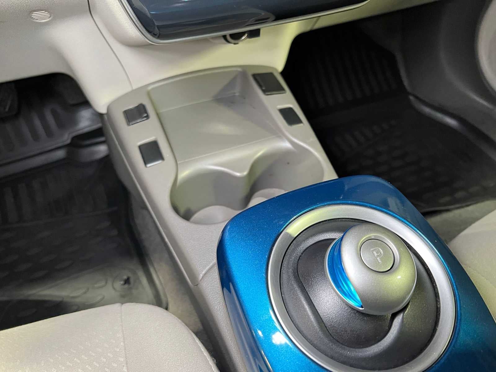 2011 Nissan LEAF SL-e