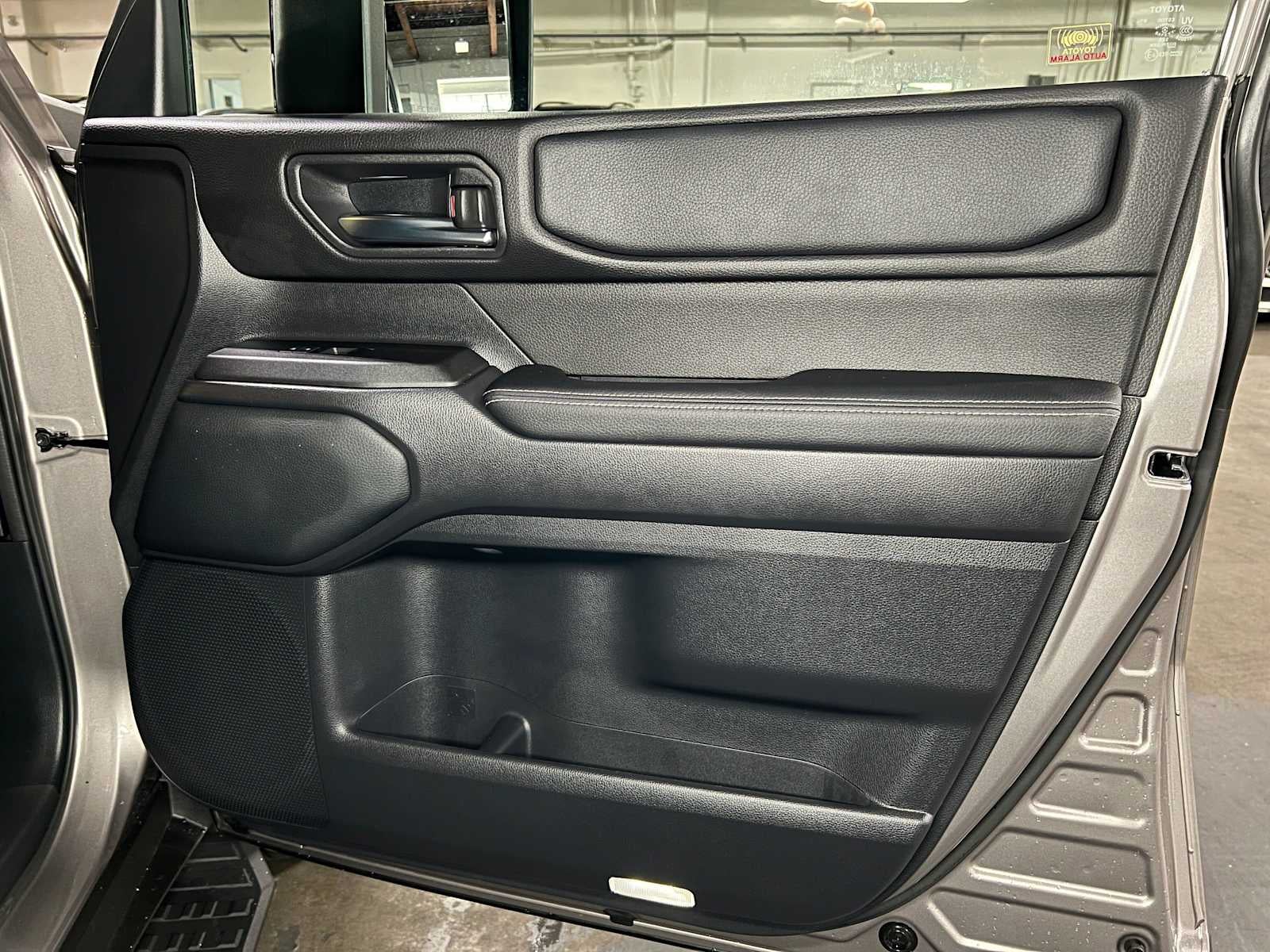 2024 Toyota Land Cruiser 4WD (Natl)