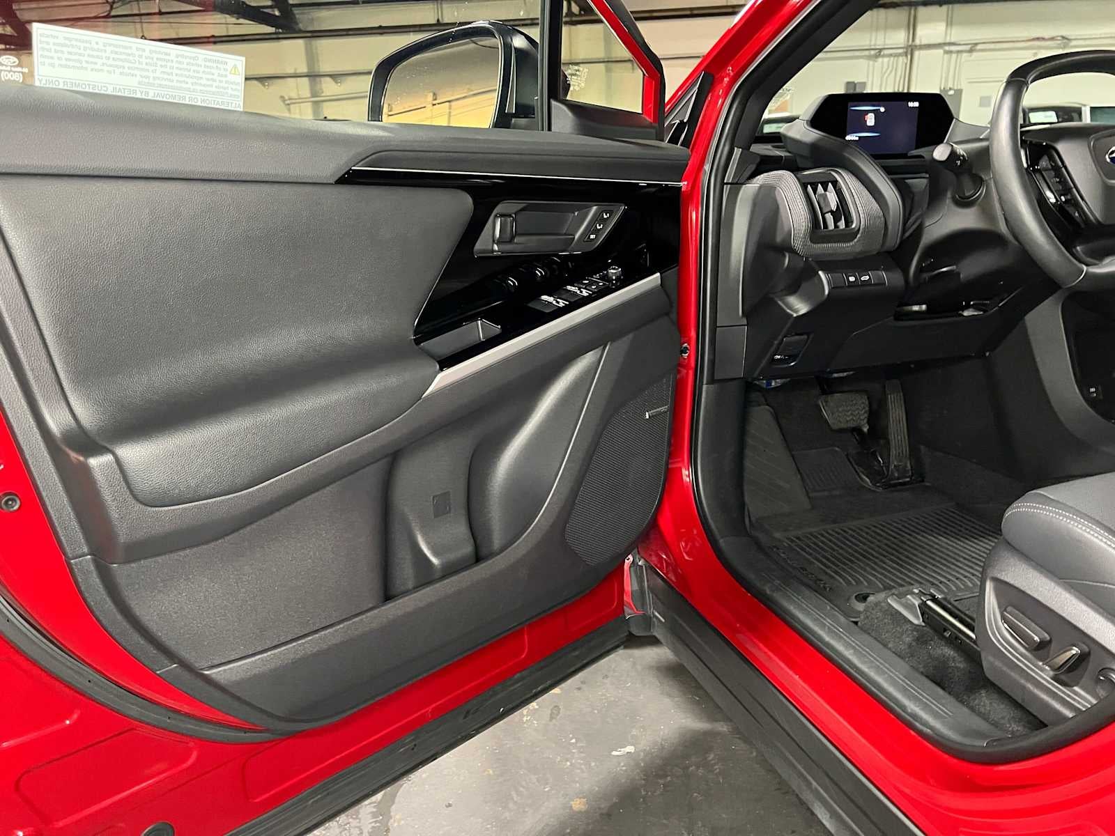 2025 Subaru Solterra Limited
