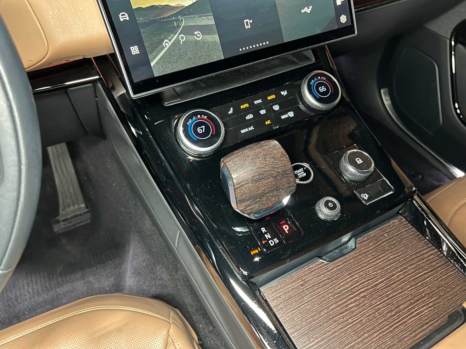 2023 Land Rover Range Rover Sport SE