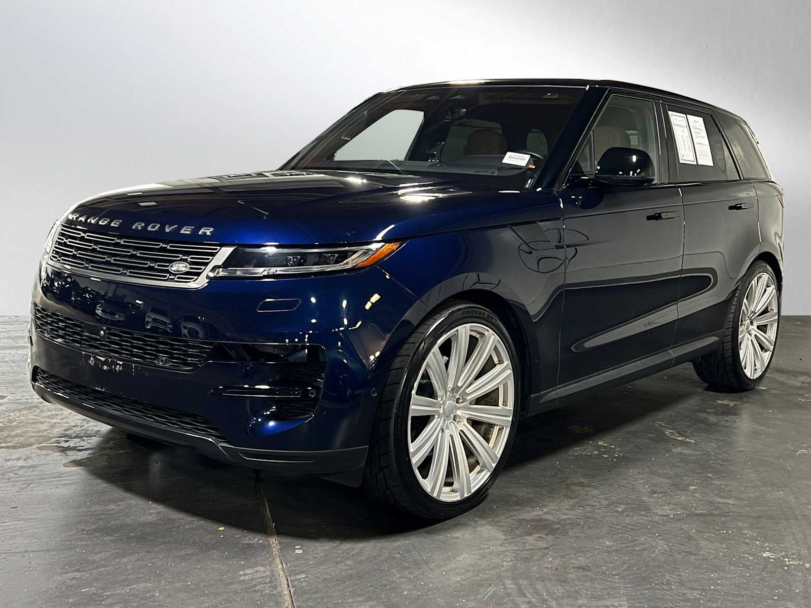 2023 Land Rover Range Rover Sport SE