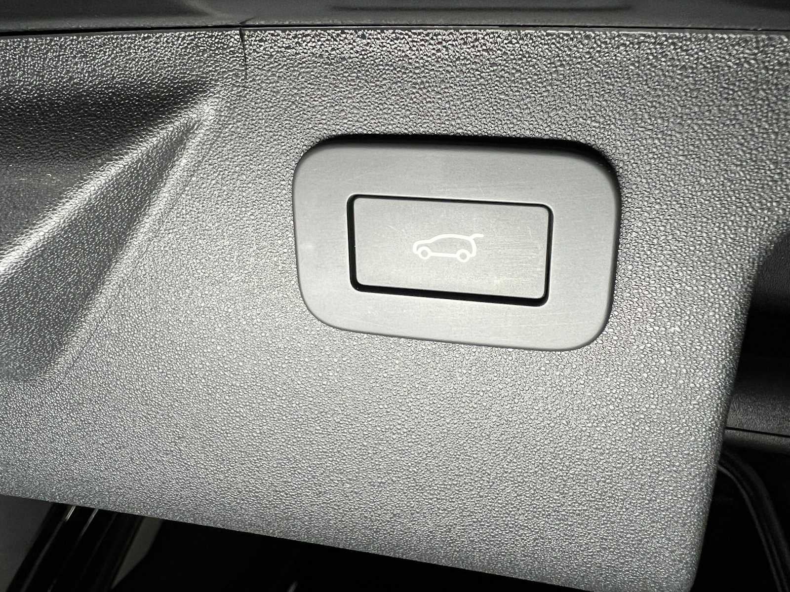 2025 Land Rover Discovery Sport S