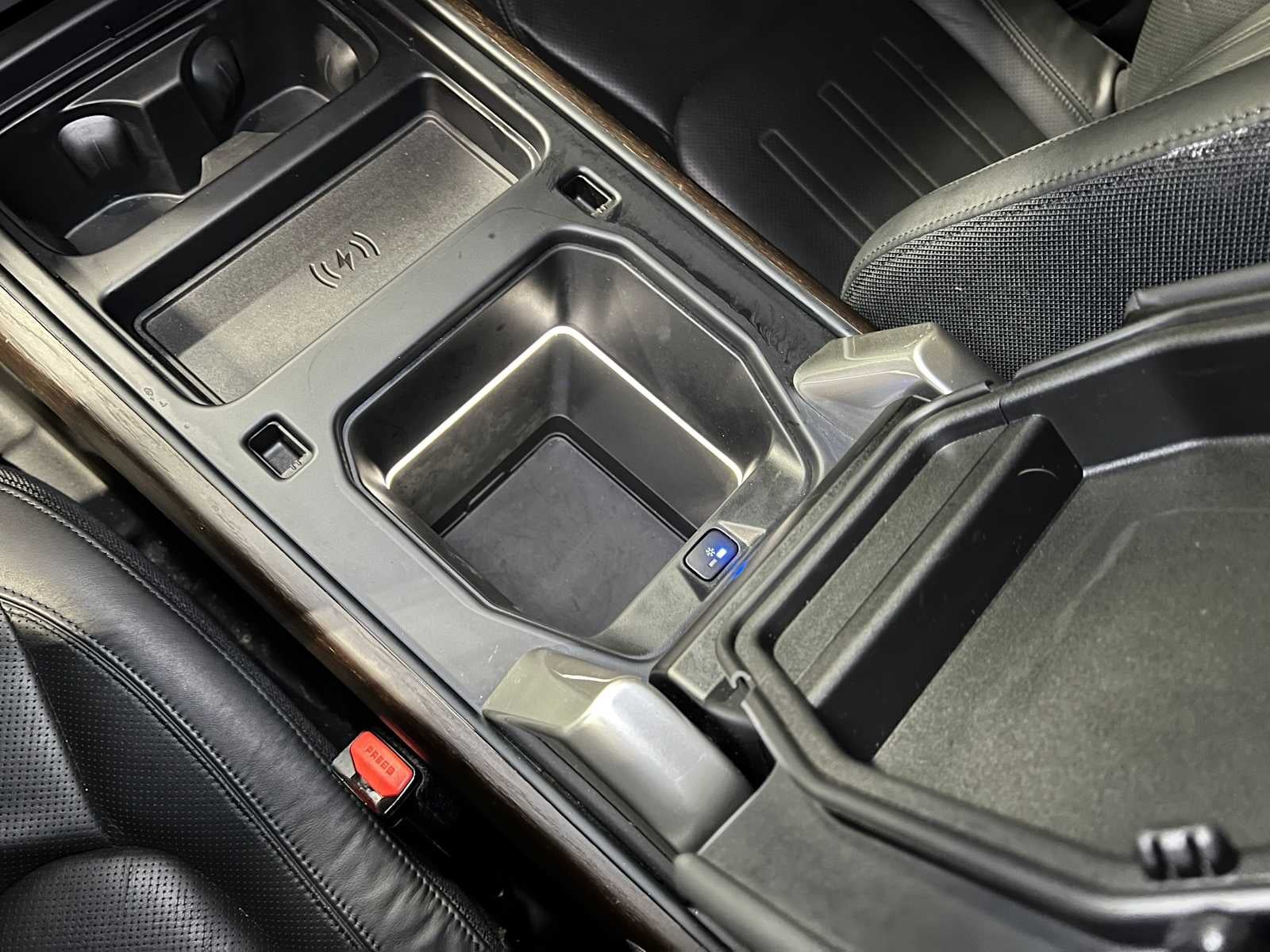 2024 Land Rover Defender X