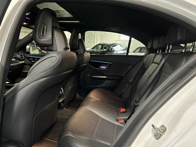 2025 Mercedes-Benz C 300 Sedan