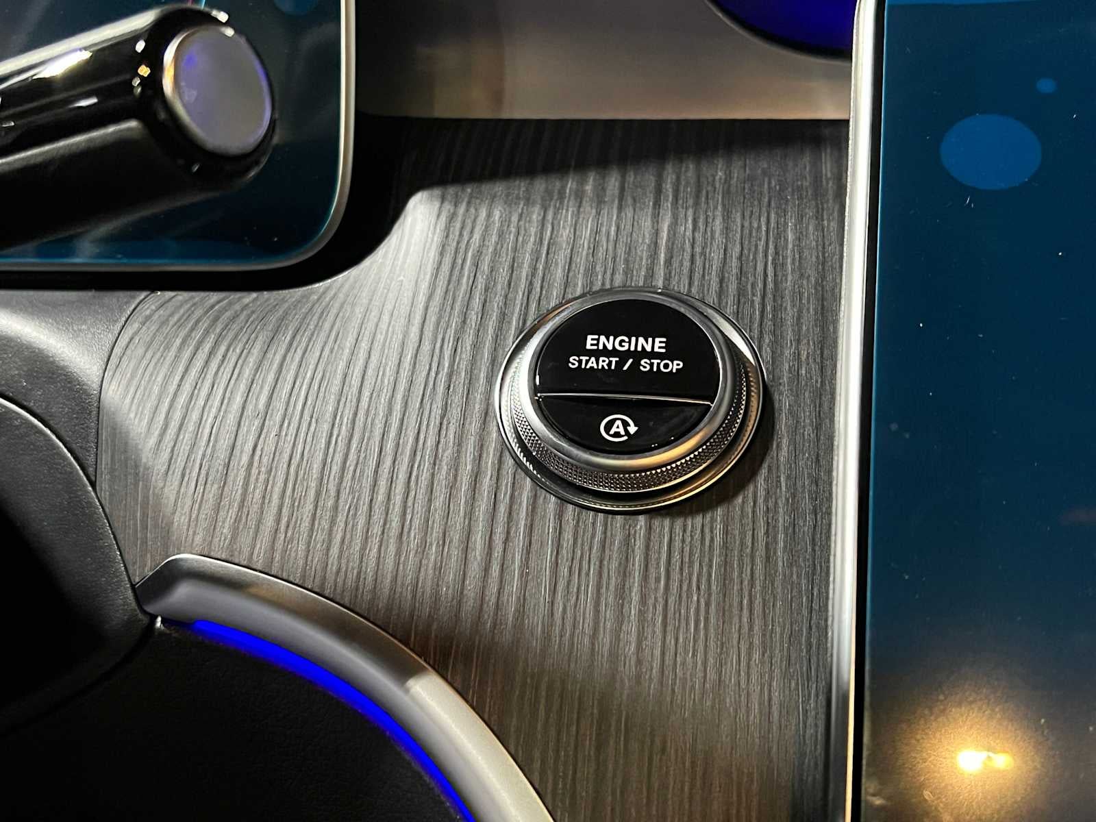 2025 Mercedes-Benz C 300 4MATIC® Sedan