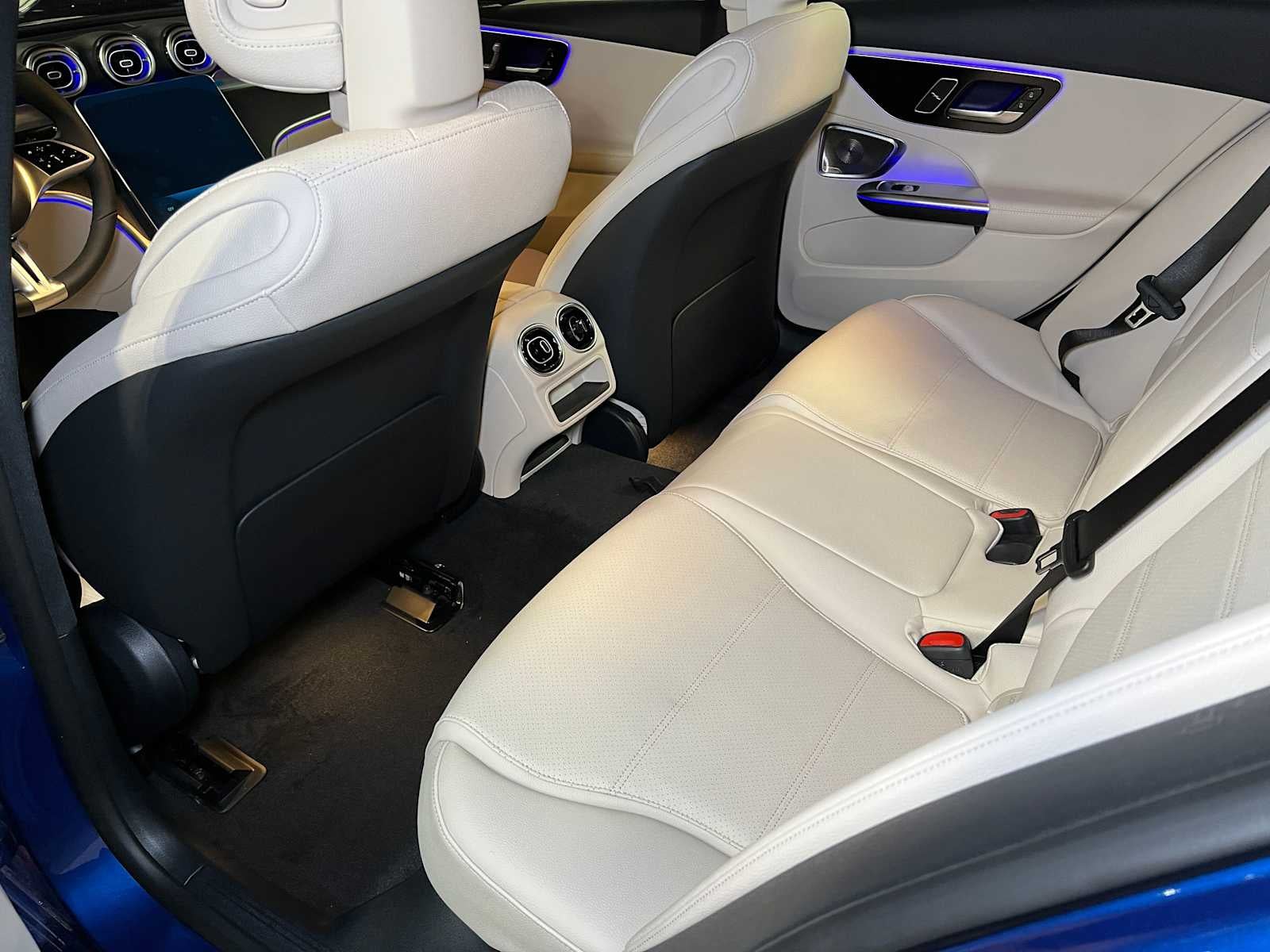 2025 Mercedes-Benz C 300 4MATIC® Sedan