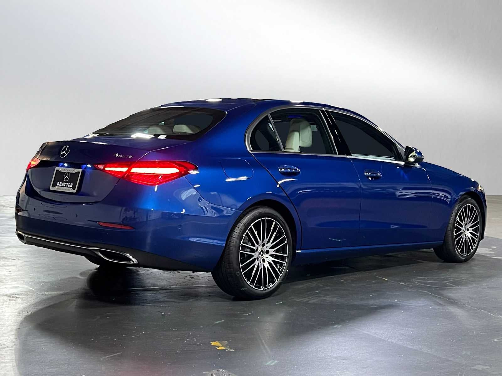 2025 Mercedes-Benz C 300 4MATIC® Sedan