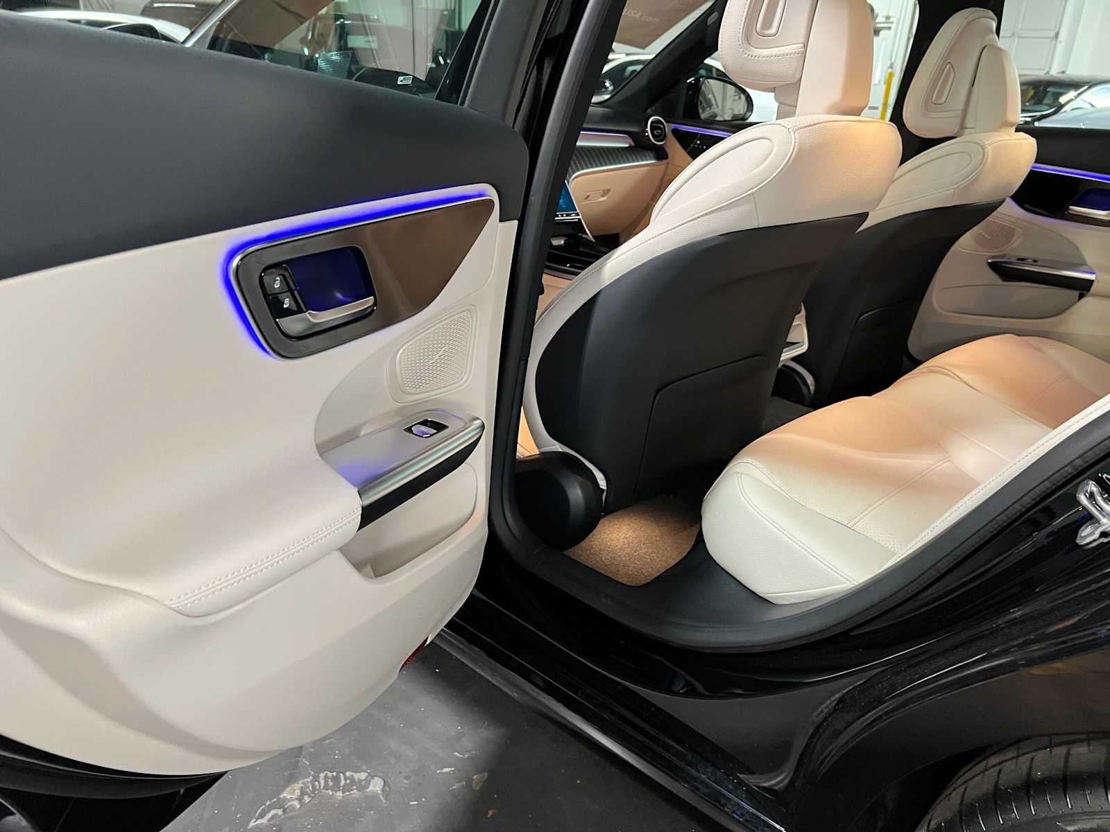 2026 Mercedes-Benz C 300 4MATIC® Sedan