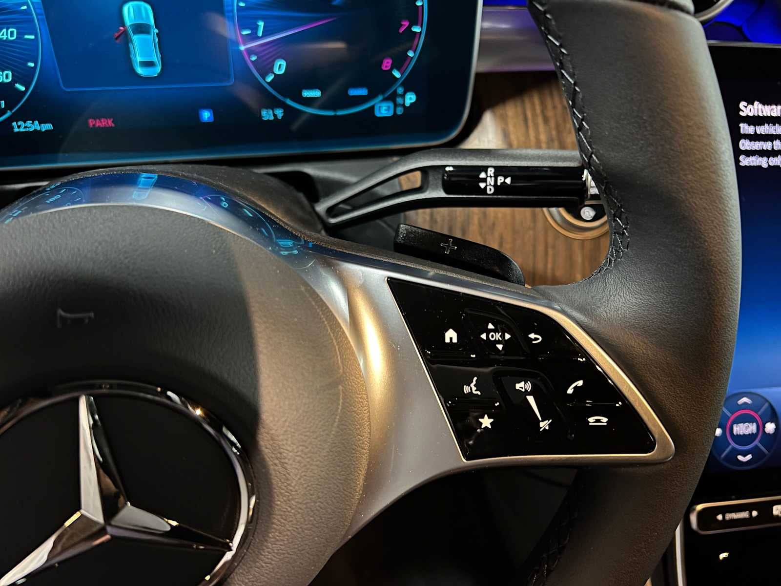 2025 Mercedes-Benz C 300 4MATIC® Sedan