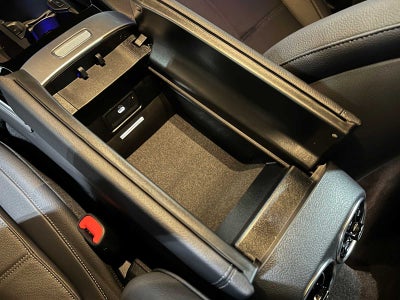 2025 Mercedes-Benz C 300 4MATIC® Sedan