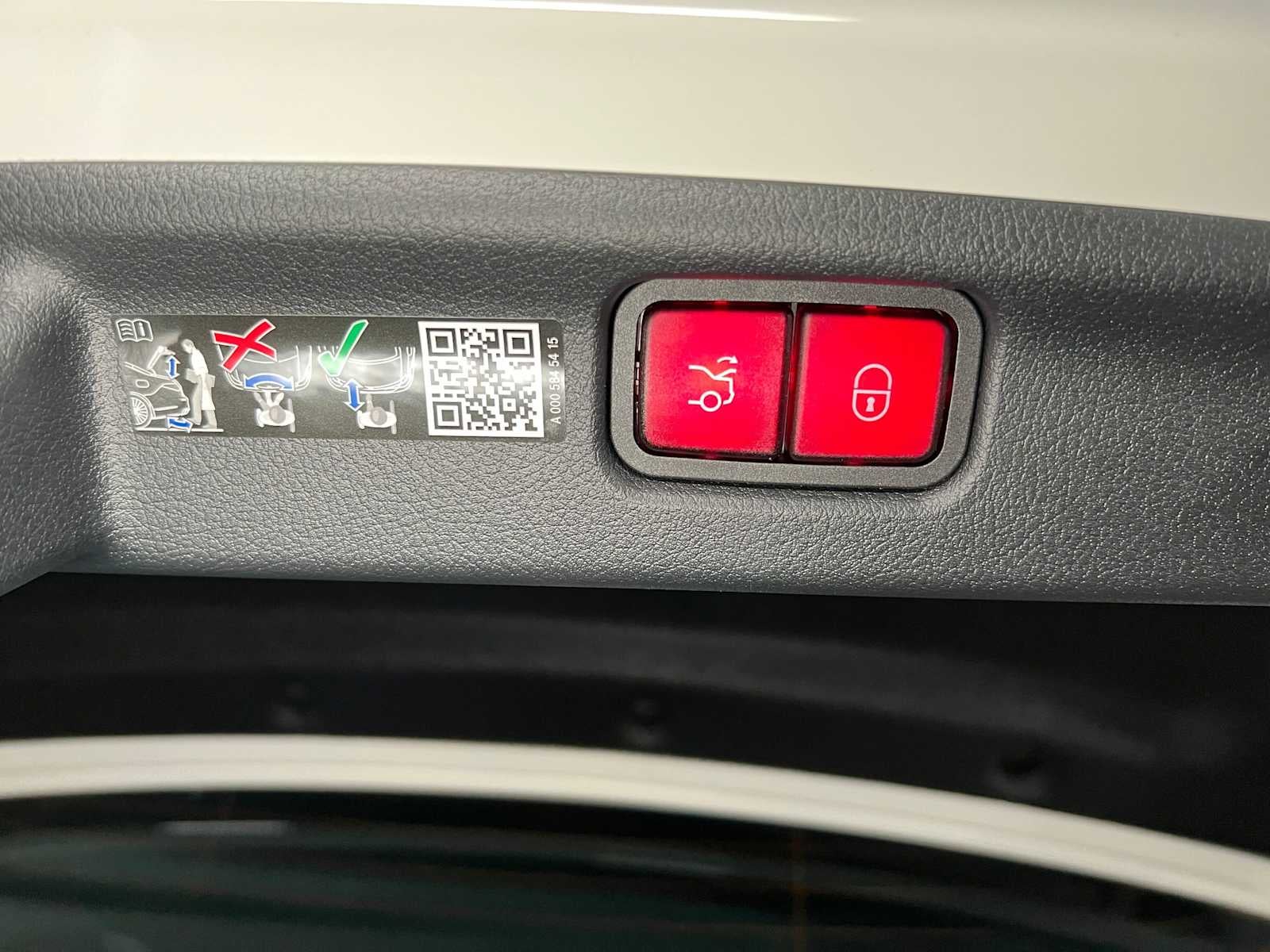 2026 Mercedes-Benz C 300 4MATIC® Sedan