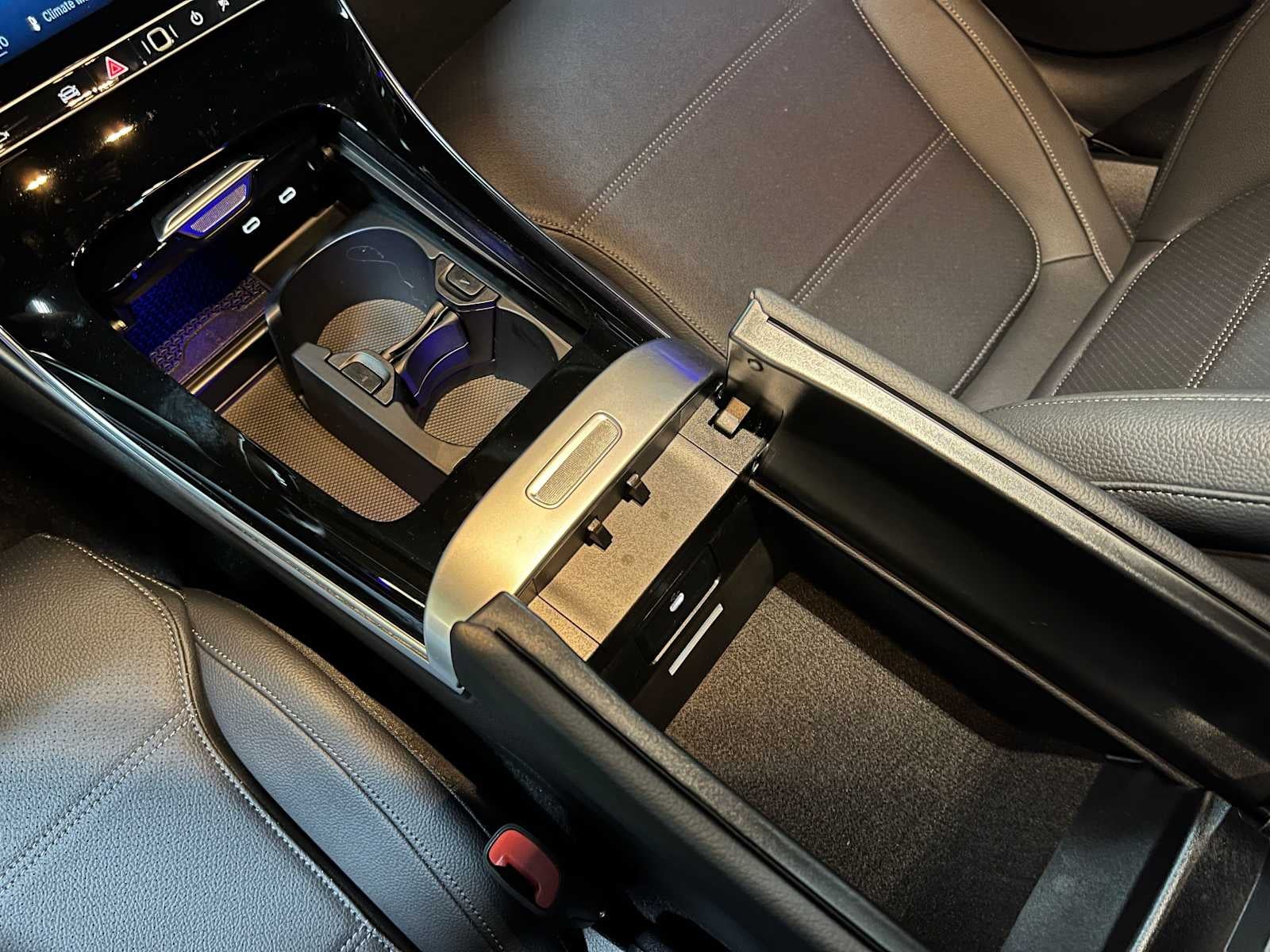 2026 Mercedes-Benz C 300 4MATIC® Sedan