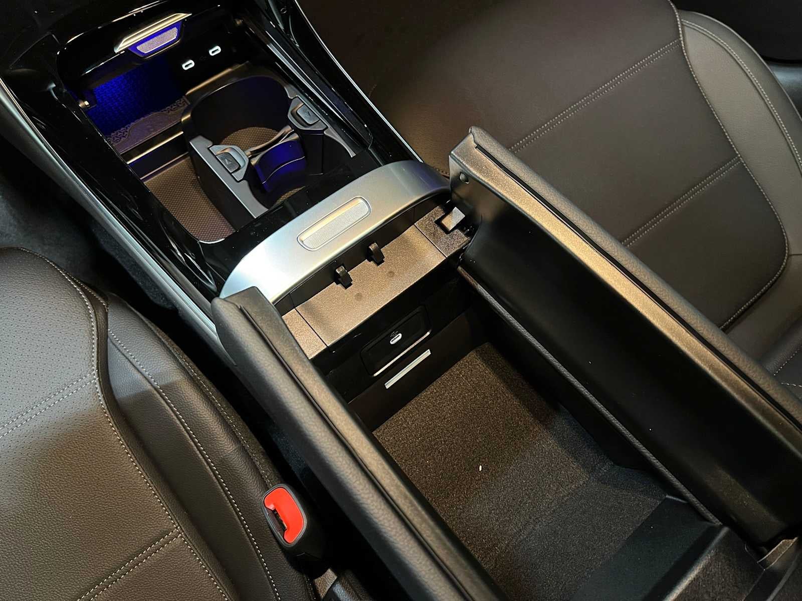 2026 Mercedes-Benz C 300 4MATIC® Sedan