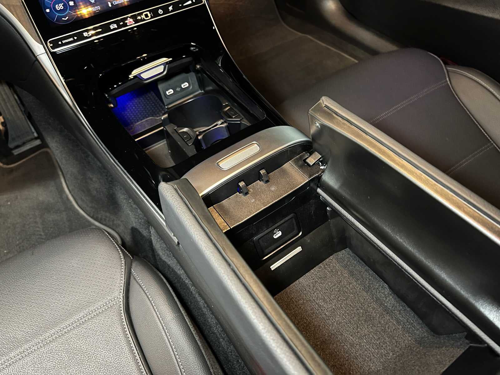 2025 Mercedes-Benz C 300 4MATIC® Sedan