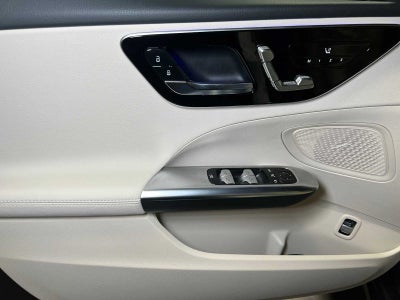 2025 Mercedes-Benz C 300 4MATIC® Sedan
