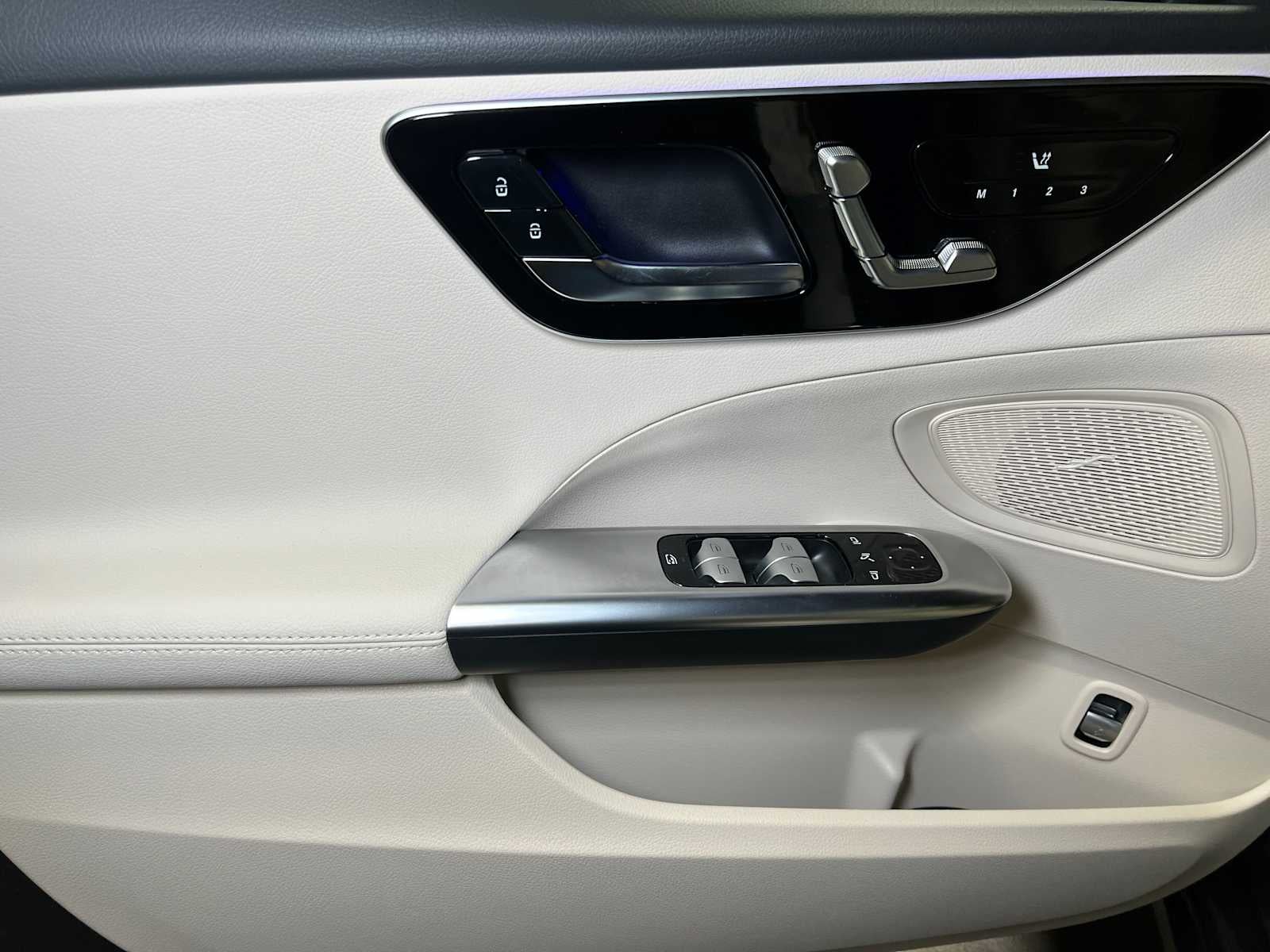 2025 Mercedes-Benz C 300 4MATIC® Sedan