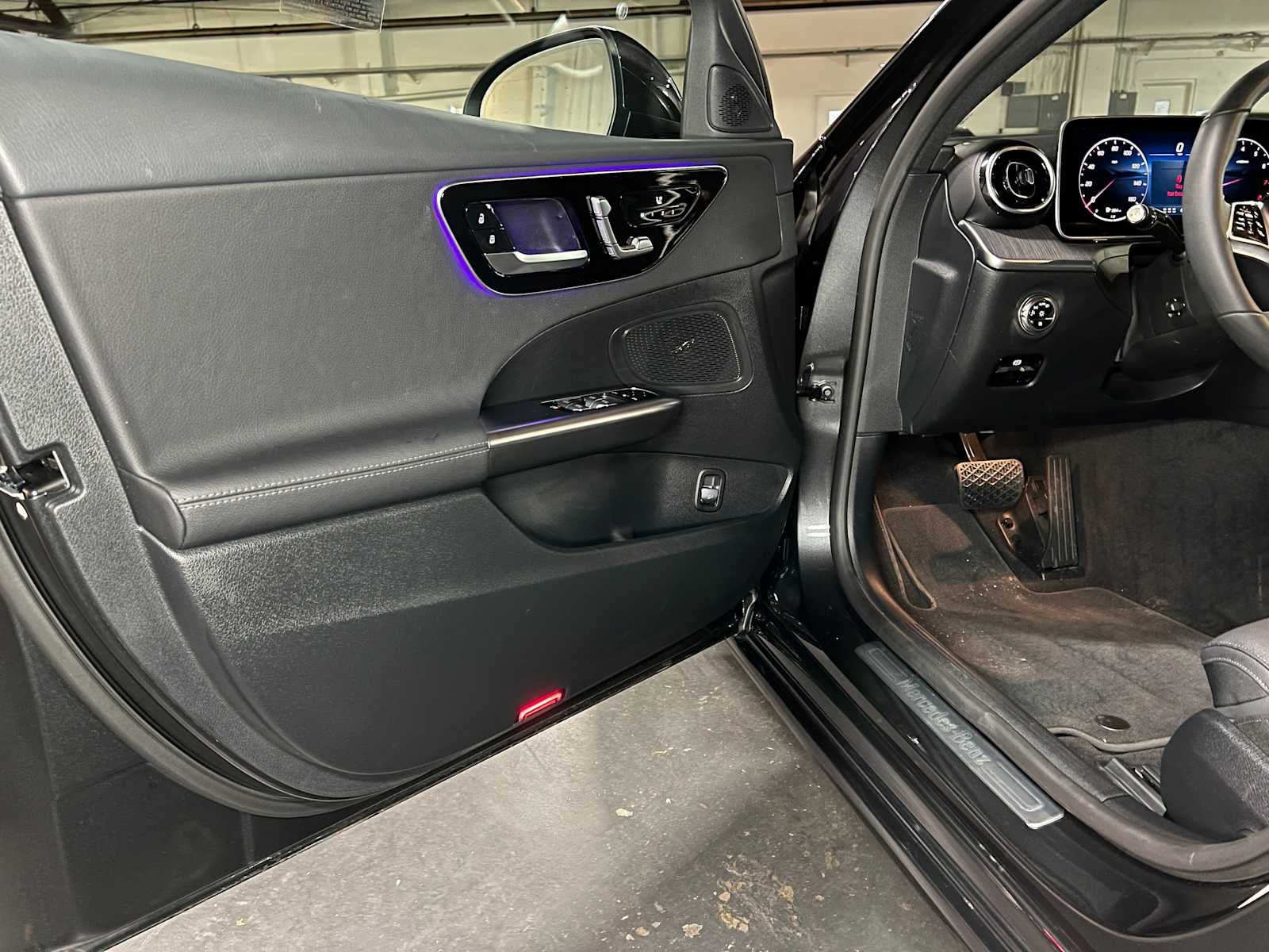 2025 Mercedes-Benz C 300 4MATIC® Sedan