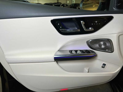 2025 Mercedes-Benz C 300 4MATIC® Sedan