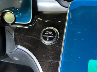 2025 Mercedes-Benz C 300 4MATIC® Sedan