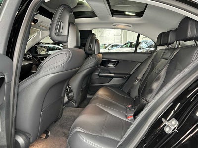 2026 Mercedes-Benz C 300 C 300